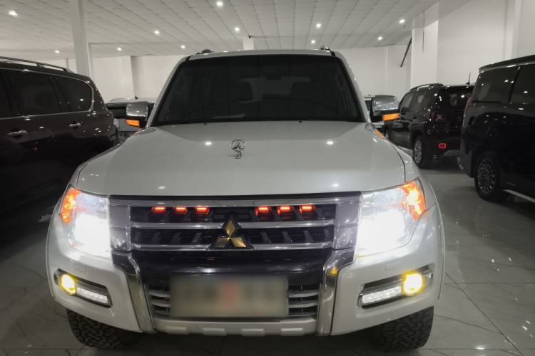 Used Mitsubishi Pajero 2019 V97 3.8L 5-Door GLS Middle East Edition