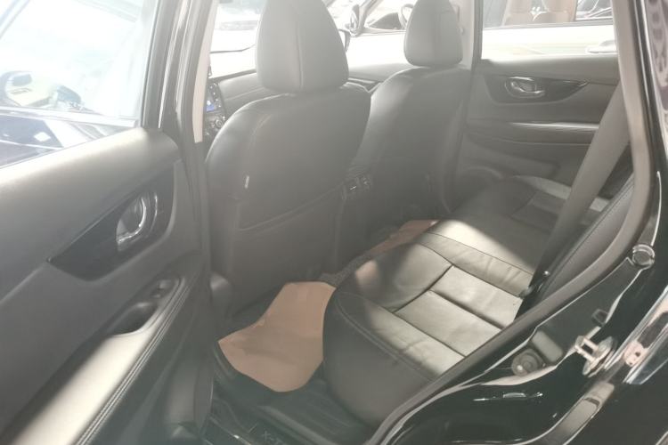 Used Nissan X-Trail 2019 2.0L CVT Smart Connect Comfort Edition 2WD
