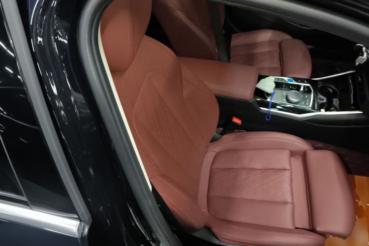 Used BMW i3 2022 eDrive 35 L
