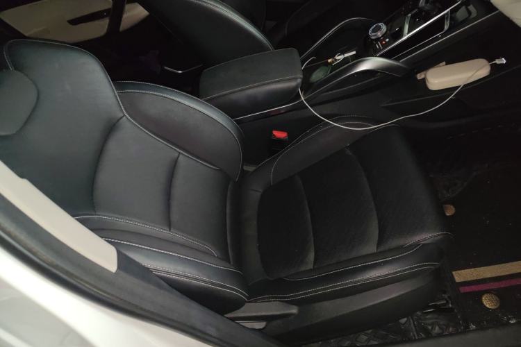 TDK.VehicleDetails.img