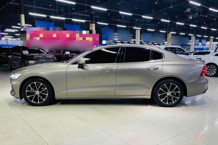 Used Volvo S60 2021 T4 Zhiyi Luxury Edition