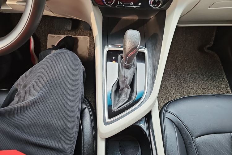 Used Buick GL6 2019 18T 6-Seater Elite Version China V Standard
