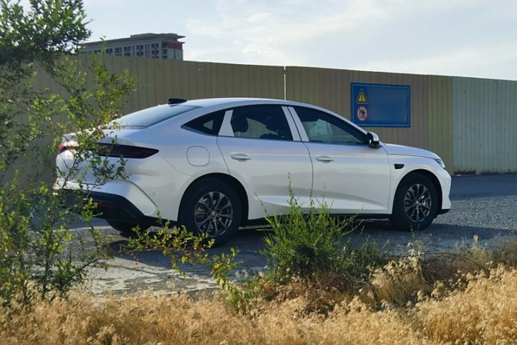 Used BYD Qin L 2025 DM-i Smart Drive 80KM Leading Model
