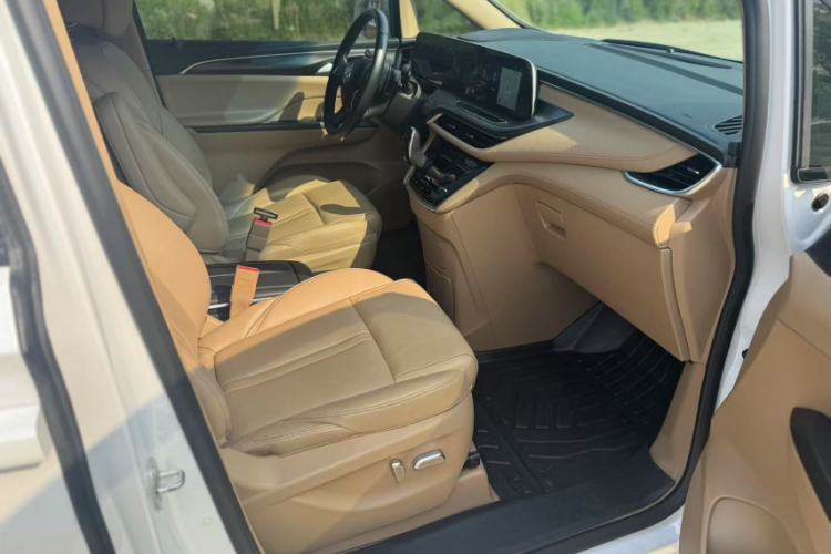 Used Buick GL8 2020 ES Land Cruiser 653T Luxury Edition
