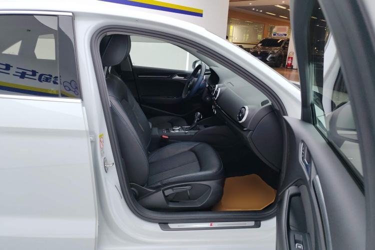 Used Audi A3 2019 Limousine 35 TFSI Fashion Edition China V standard
