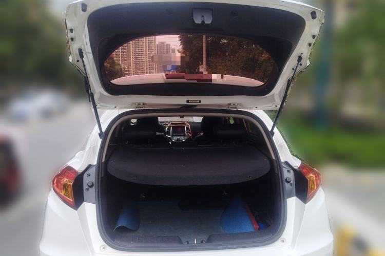 Used Changan Eado 2015 1.6L Automatic Junku Model China IV Standard
