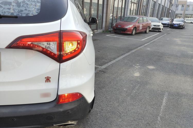 Used BYD Song 2016 GaiShi Edition 1.5TID Automatic Elite Model
