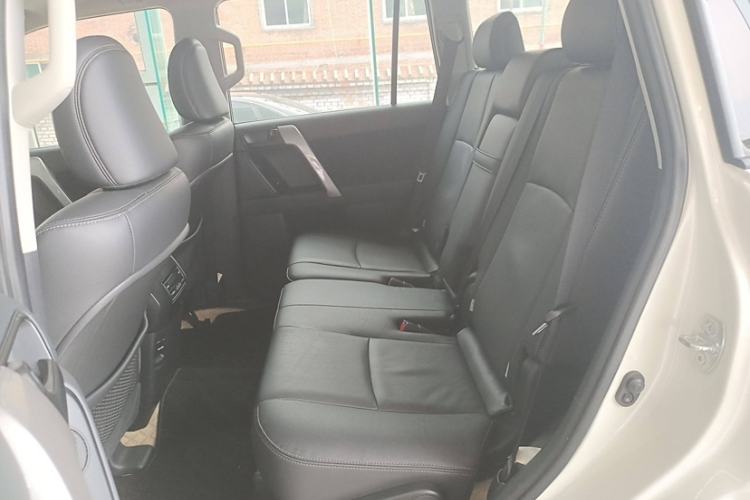 Used Toyota Prado 2016 2.7L Automatic Luxury Edition
