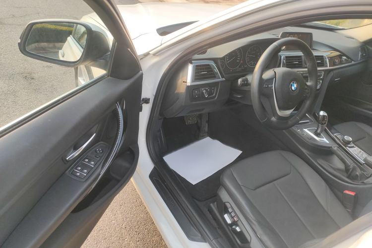 Used BMW 3 Series 2016 316Li Fashion Model
