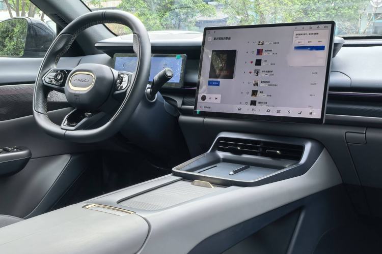 Used Lynk & Co 07 2024 EM-P 126 Long-Range Ultra
