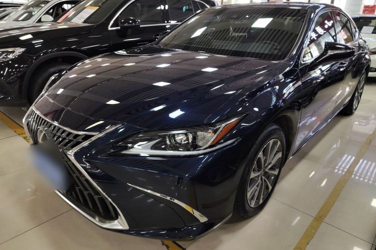 Used Lexus ES 2022 200 Excellence Edition
