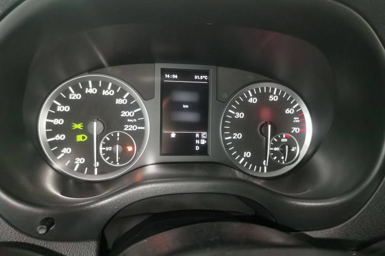 Used Mercedes-Benz Vito 2018 2.0T Business Version China V Emission Standard
