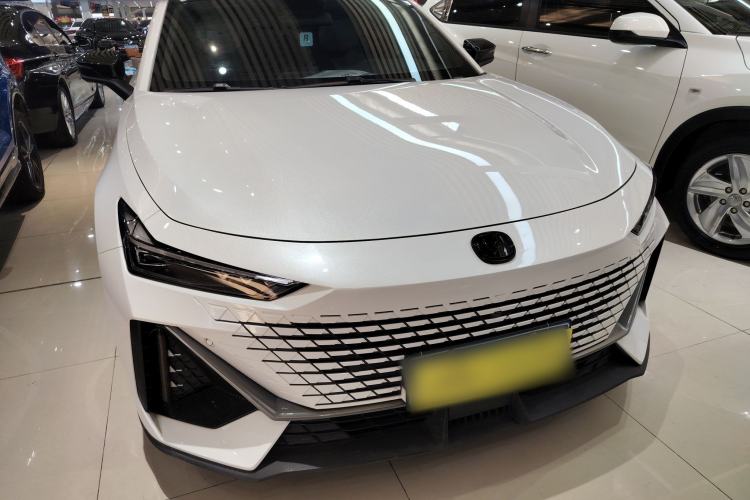 Used Changan UNI-V 2022 1.5T Prestige Version