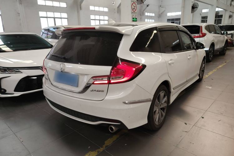 Used Honda Jade 2017 1.8L automatic Comfort version 5 seats
