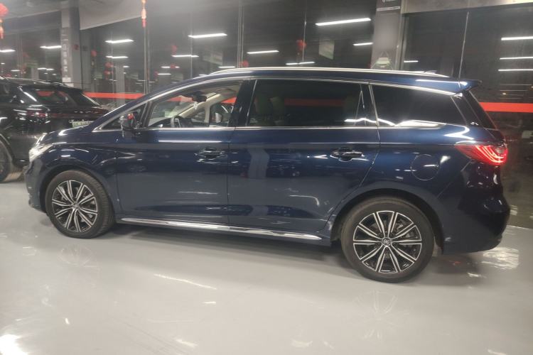 Used BYD Song MAX New Energy 2019 DM 1.5T Smart Connect Zhiyao Model 6 Seats China VI Standard
