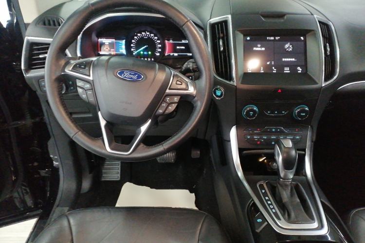 Used Ford Edge 2016 EcoBoost 245 Two-Wheel-Drive Titanium 7-Seater
