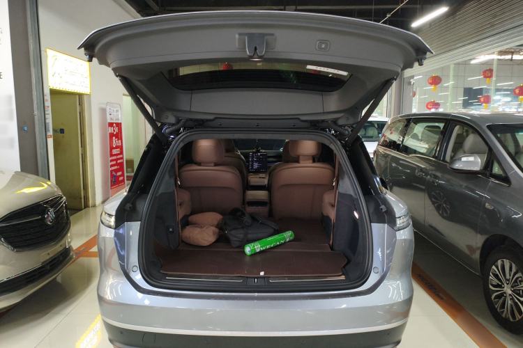 Used Nio ES8 2024 75 kWh Executive Edition
