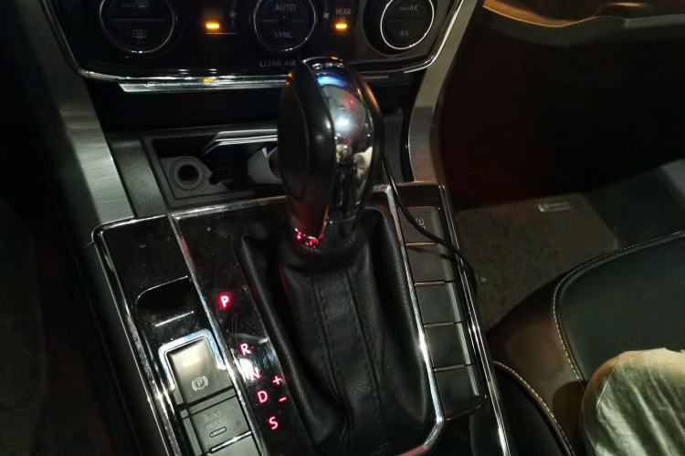 Used Volkswagen Passat 2016 330TSI DSG Luxury Edition