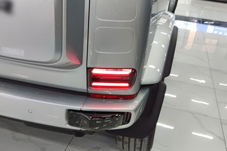 Used  V23 2025 501 Four-Wheel Drive Intelligent Driving Version
