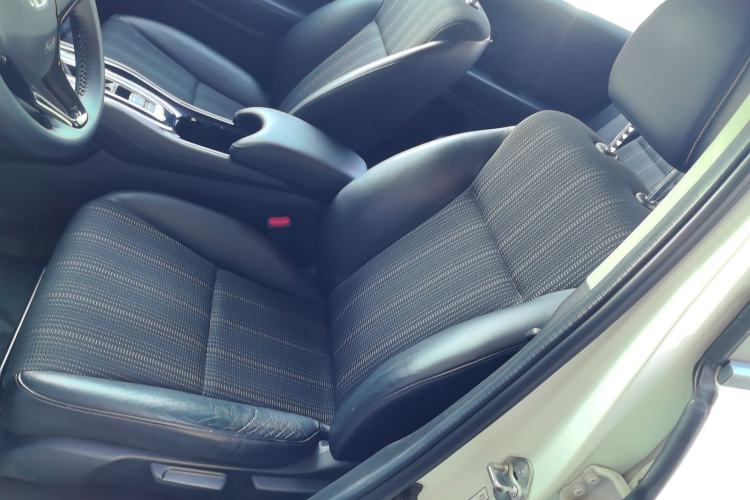 Used Honda Vezel 2015 1.8L CVT 2WD Elite Model