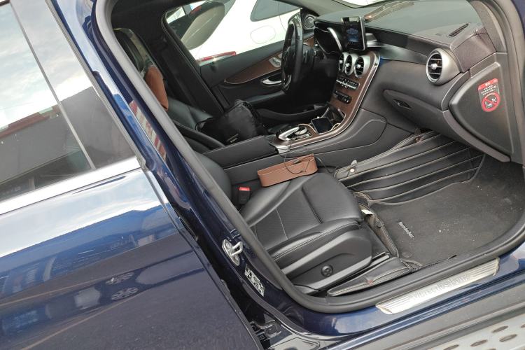 Used Mercedes-Benz GLC 2016 GLC 300 4MATIC Dynamic Model