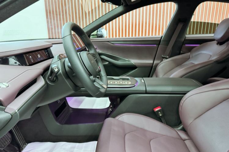 Used  SU7 2024 Rear-Drive Ultra-Long Range Advanced Pro-Level Intelligent Driving Version