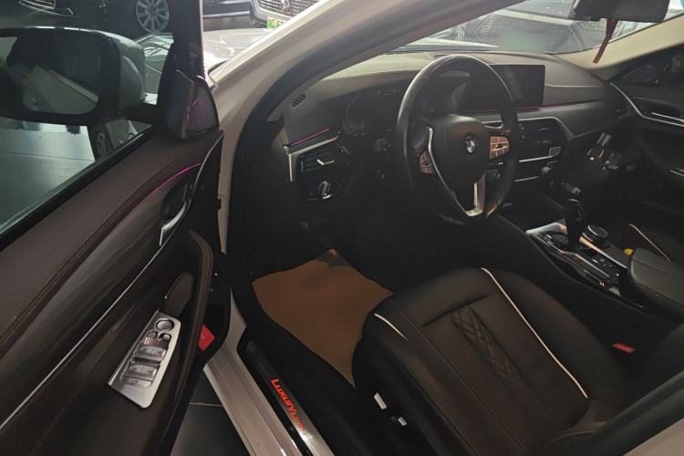 Used BMW 5 Series New Energy 2020 Mileage Upgrade Version 530Le Luxury Package
