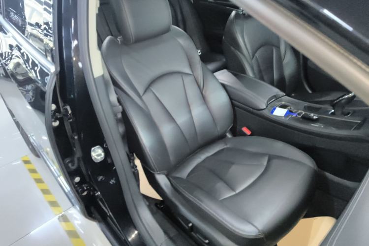 Used Buick LaCrosse 2019 28T Luxury Model
