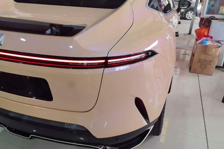 Used  11 2024 630 Rear-Wheel Drive Edition with Three Lasers
