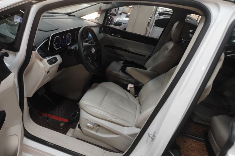 Used Buick GL8 2022 ES Landtrek 653T Comfort Edition