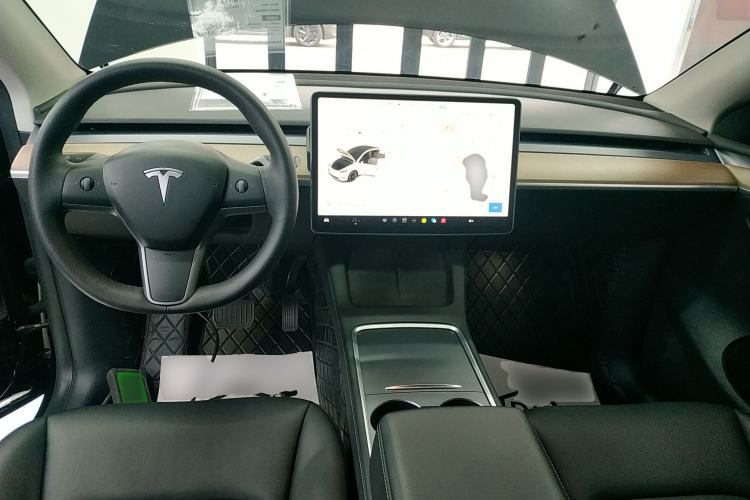 Used Tesla Model Y 2021 Long-Range All-Wheel-Drive Version 3D7
