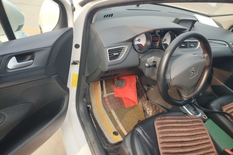 Used Peugeot 308 2014 Enjoy Edition Classic 1.6L Automatic Premium Model
