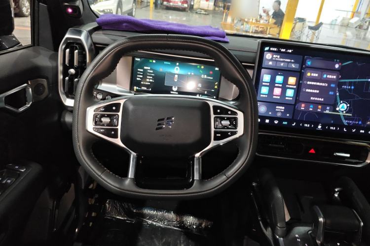 Used JETOUR Traveler 2023 2.0T All-Wheel Drive CrossPRO+
