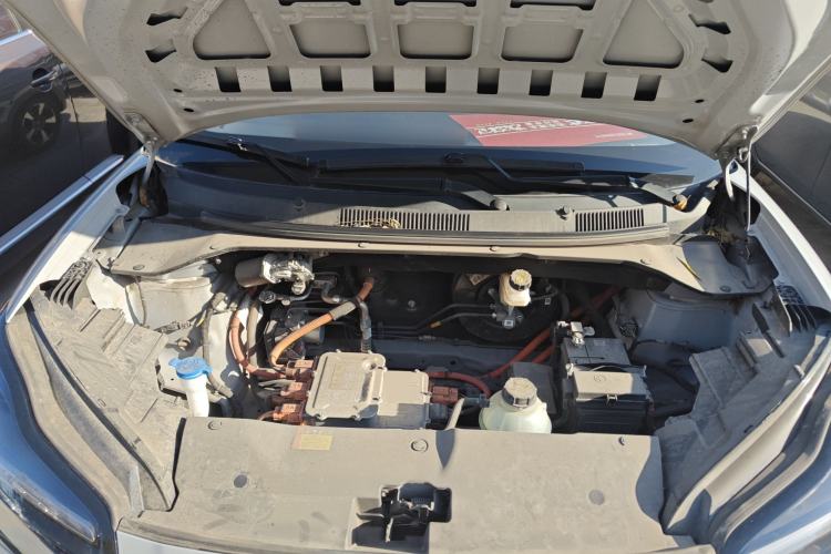 Used Wuling Bingo PLUS 2024 330 km Range Five-Seater Version
