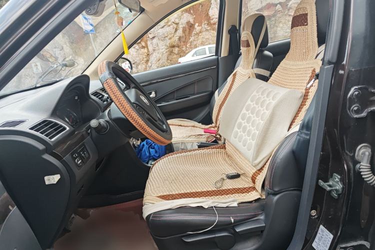 Used Dongfeng Fengon 370 2016 1.5L Manual Luxury 7-Seater