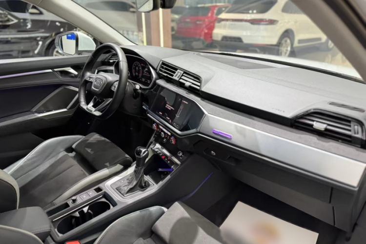 Used Audi Q3 2023 40 TFSI Fashion Dynamic Model
