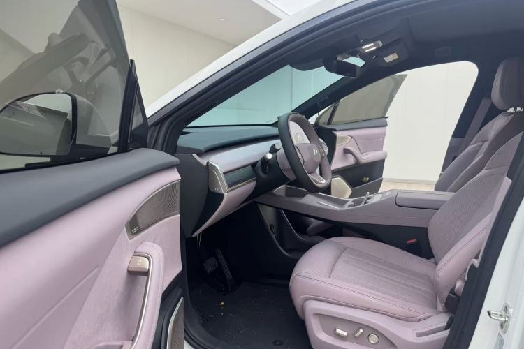 Used ONVO L60 2024 60 kWh Rear-Drive Version
