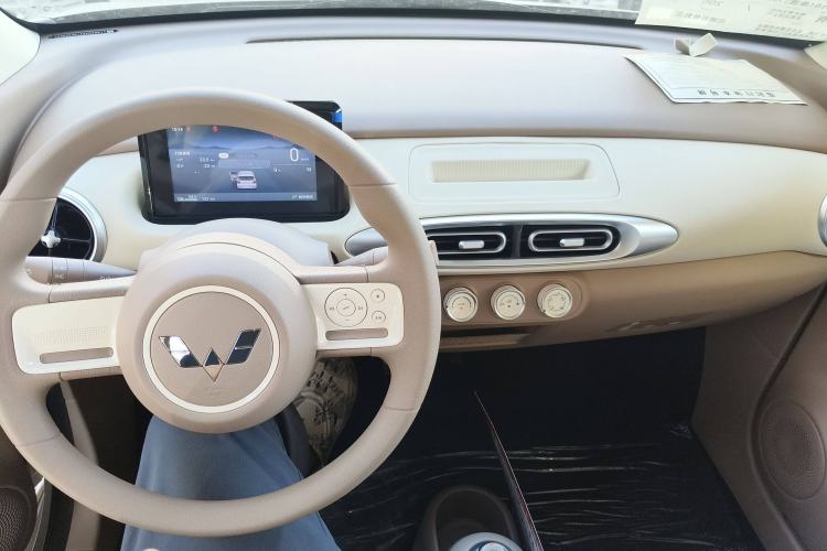 Used Wuling Hongguang MINIEV 2025 Four-Door Version Advanced Edition
