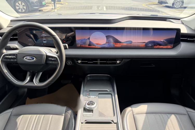 Used Ford Mondeo 2025 2.0T EcoBoost Luxury Version
