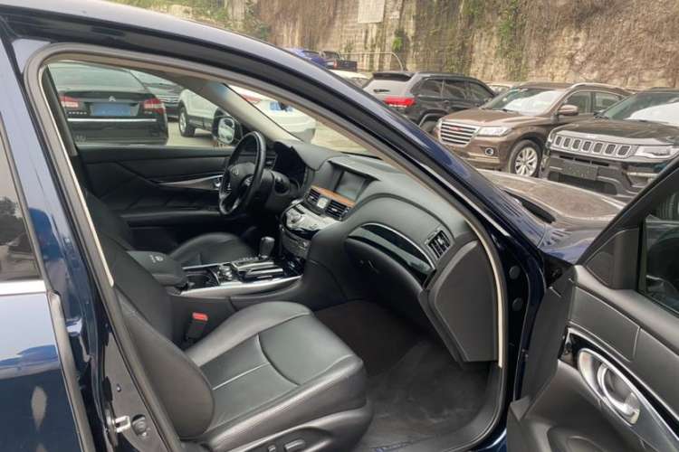 Used Infiniti Q70 2017 Q70L 2.5L Elite Edition
