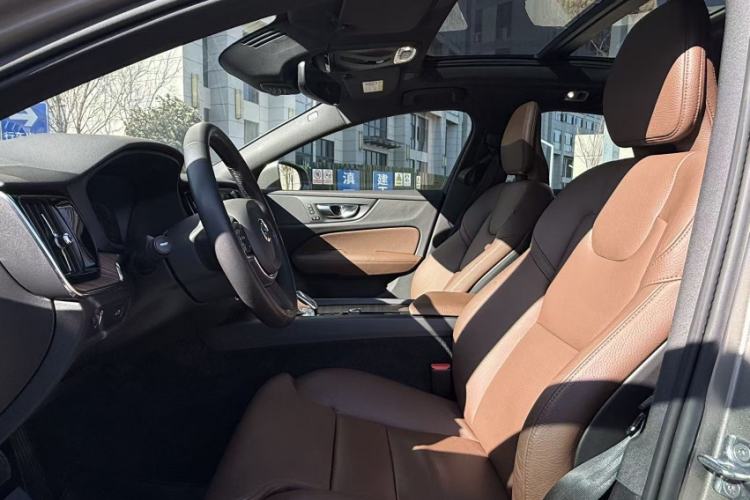 Used Volvo S60 2021 T4 Zhiyuan Luxury Edition