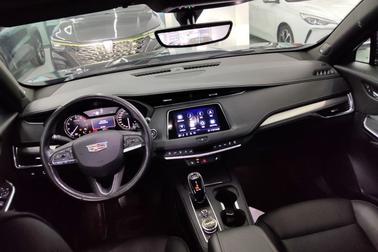 Used Cadillac XT4 2018 28T Two-Wheel Drive Leading Version
