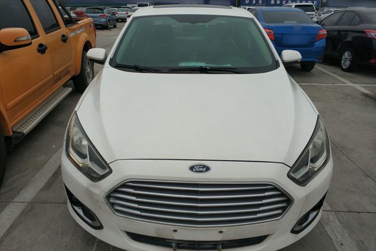 Used Ford Escort 2015 1.5L Automatic Fashion Model