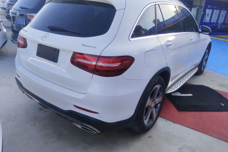 Used Mercedes-Benz GLC 2017 GLC 260 4MATIC Luxury Model
