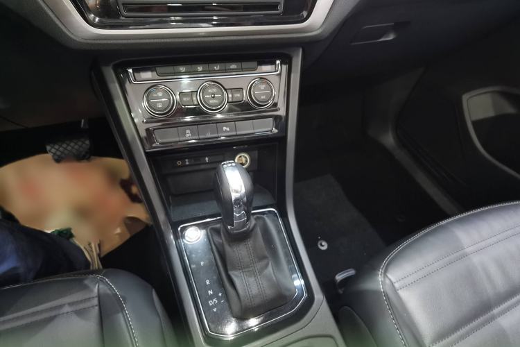 Used Volkswagen Touran 2018 Volkswagen Touran L 280TSI DSG Boundary Edition 7 Seats China VI Standard
