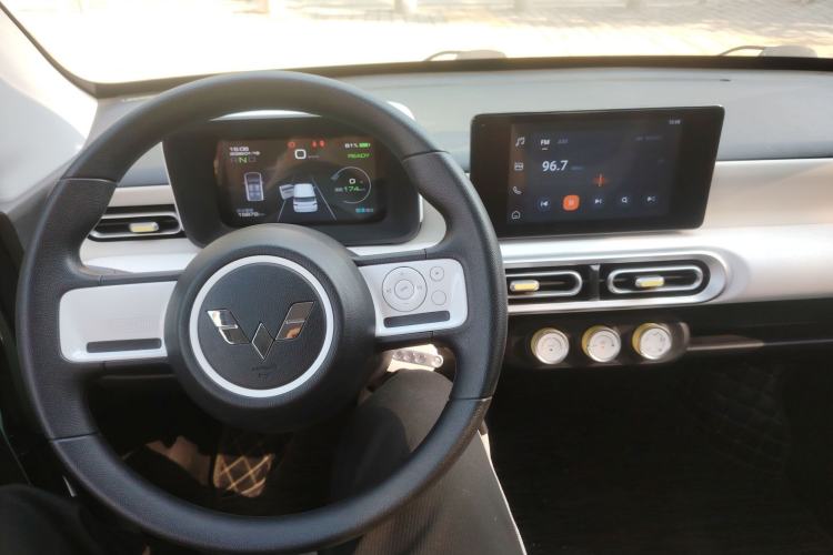 Used Wuling Hongguang MINIEV 2024 3rd Generation 215km Youth Edition
