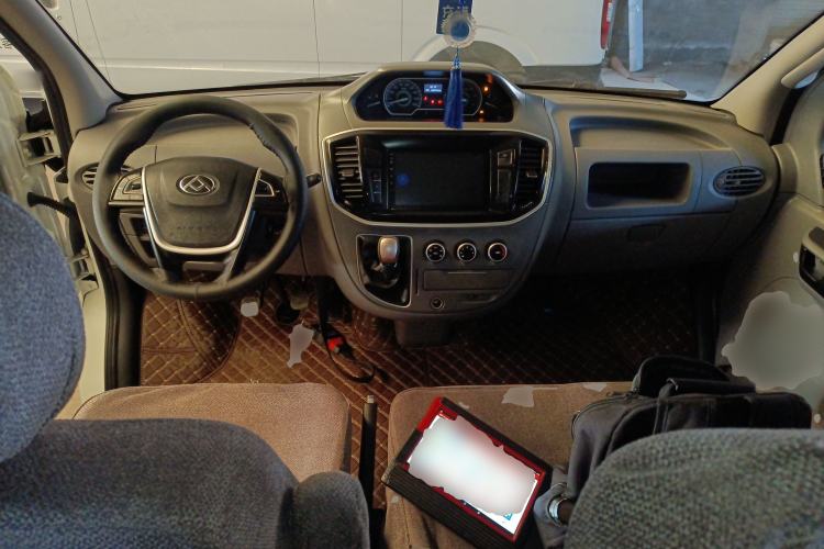 Used SAIC MAXUS Xintu V80 2021 2.0T Manual Classic Aoyuntong Short Wheelbase Mid-Roof 5/6-Seater
