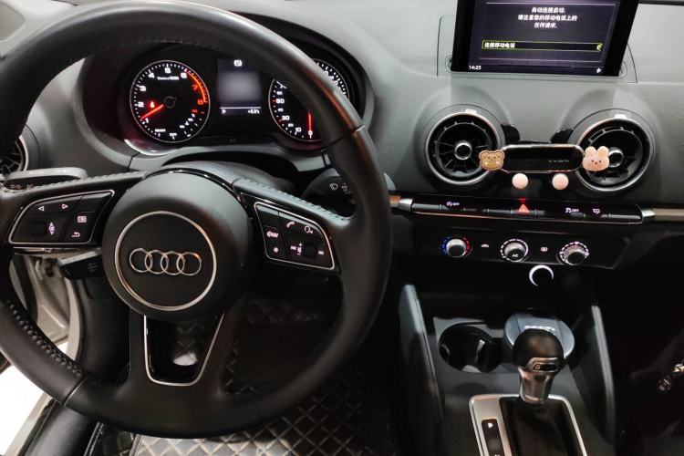 Used Audi A3 2020 Restyled Limousine 35 TFSI Ambition Version China VI
