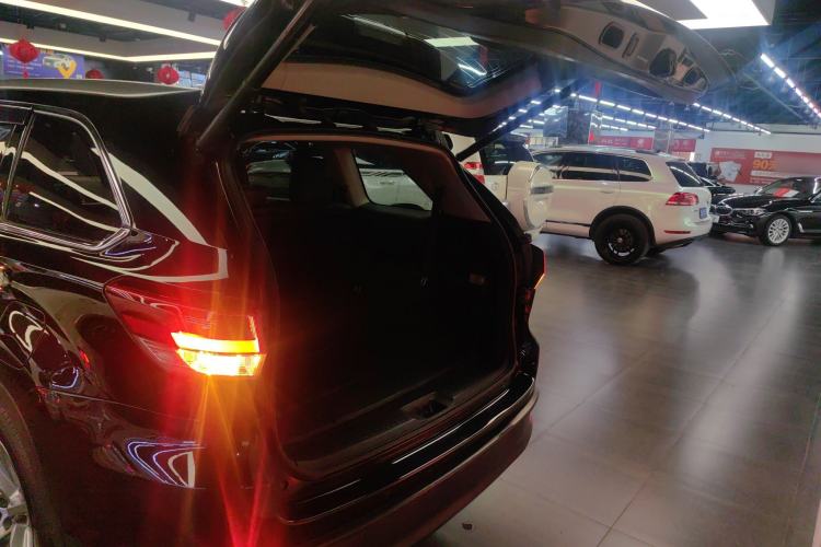 Used Toyota Highlander 2018 2.0T Four-Wheel Drive Supreme Edition 7-Seater China VI
