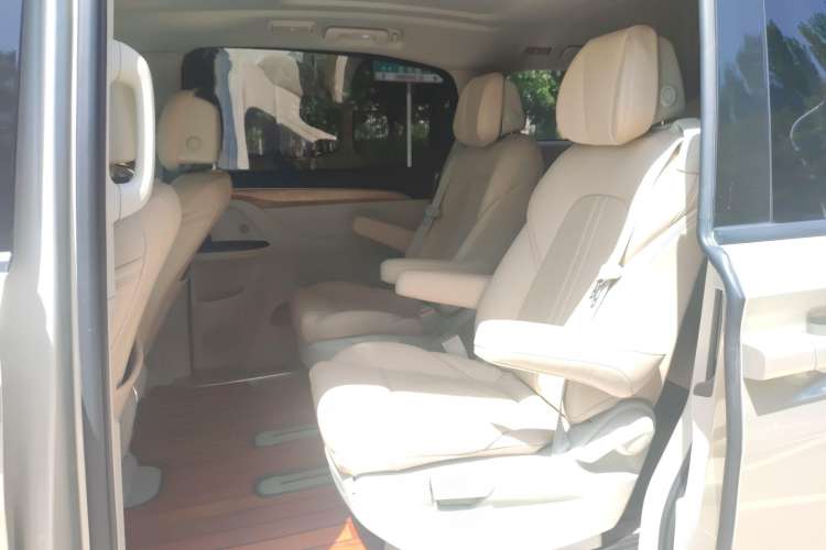 Used Buick GL8 2017 ES 28T Comfort Model China V Standard
